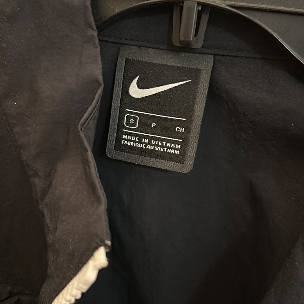 New Nike Jacket Small - Picture 3 of 5